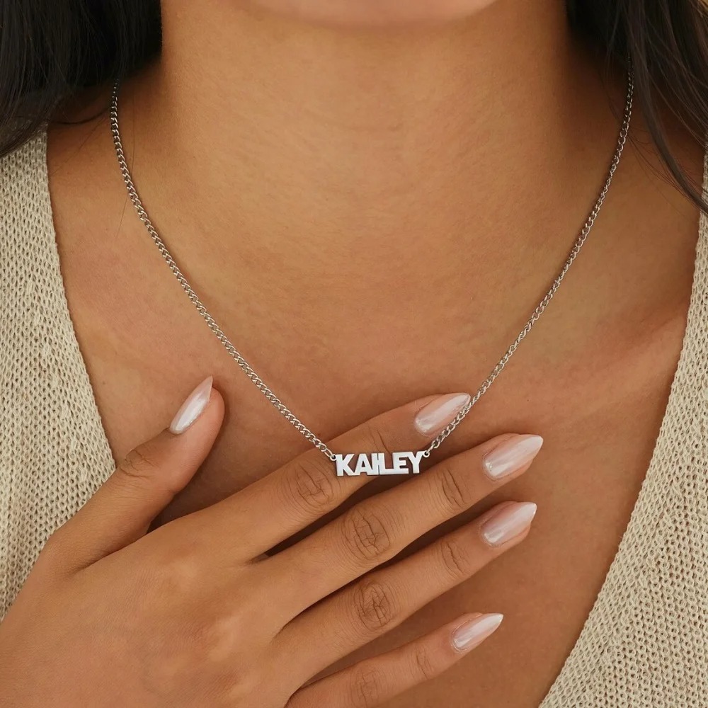 Women Accessories Gift Box - Collar con Nombre Personalizado y Cadena